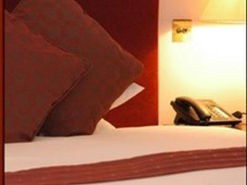 The New Inn ريدينج الغرفة الصورة